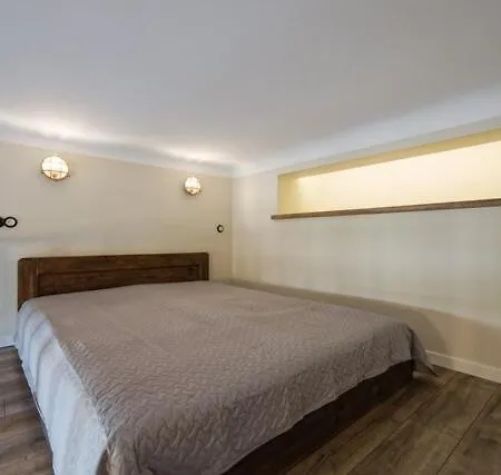 Center Loft3 Apartamento *